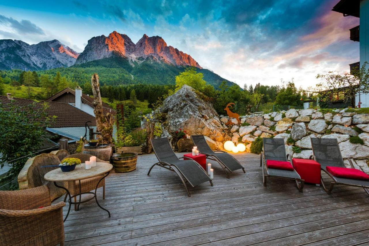Bayern Resort Hotel - Adults Only - Mit Zugspitzblick - Eibsee-Naehe - Wellnessbereich - Naturpool Im Sommer Grainau Extérieur photo
