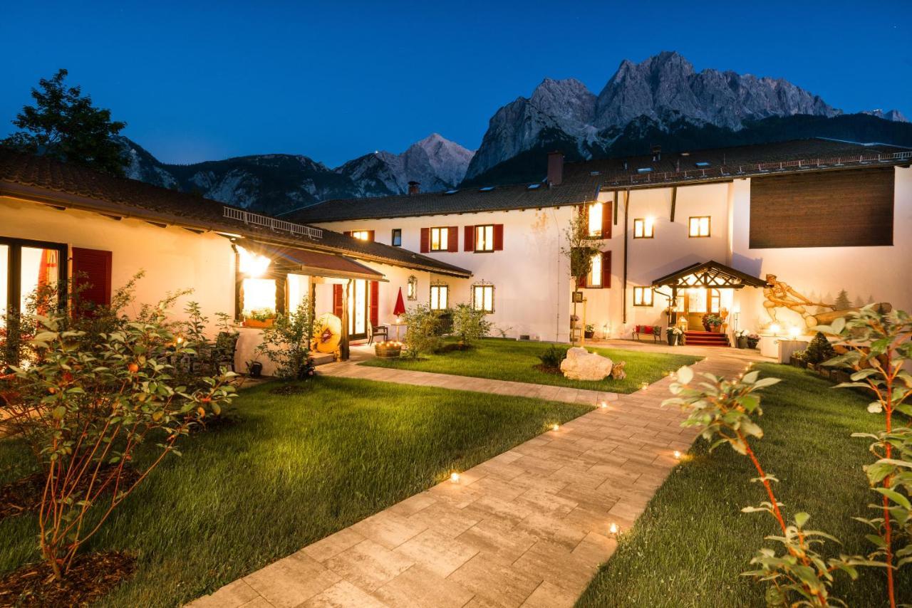Bayern Resort Hotel - Adults Only - Mit Zugspitzblick - Eibsee-Naehe - Wellnessbereich - Naturpool Im Sommer Grainau Extérieur photo